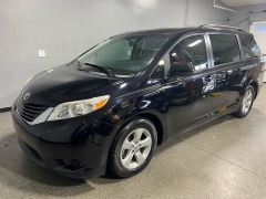 Used 2017  Toyota Sienna 4d Wagon LE 7-Pass w/Auto Access Seat at Carolina Family Motors near Mooresville, NC