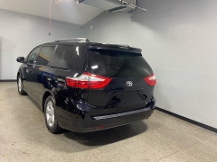 Used 2017  Toyota Sienna 4d Wagon LE 7-Pass w/Auto Access Seat at Carolina Family Motors near Mooresville, NC