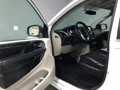 Used 2014  Chrysler Town & Country 4d Wagon Touring at Carolina Family Motors near Mooresville&comma; NC