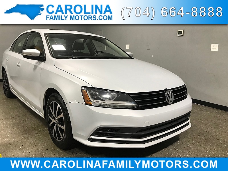 Used 2017  Volkswagen Jetta 4d Sedan SE 5spd at Carolina Family Motors near Mooresville&comma; NC