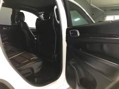 Used 2018  Jeep Grand Cherokee 4d SUV 2WD Overland V6 at Carolina Family Motors near Mooresville&comma; NC