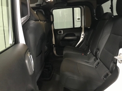 Used 2020  Jeep Gladiator Crew Cab Overland at Carolina Family Motors near Mooresville&comma; NC