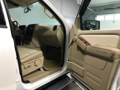Used 2010 Ford Explorer 4d SUV 4WD Eddie Bauer at Carolina Family Motors near Mooresville, NC