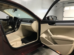 Used 2013  Volkswagen Passat 4d Sedan SE Auto&sol;PZEV at Carolina Family Motors near Mooresville&comma; NC
