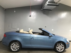 Used 2009  Volkswagen Eos 2d Convertible Komfort Auto at Carolina Family Motors near Mooresville&comma; NC