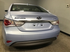 Used 2013  Hyundai Sonata Hybrid 4d Sedan Limited at Carolina Family Motors near Mooresville, NC