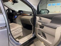 Used 2014  Honda Odyssey 4d Wagon EX-L at Carolina Family Motors near Mooresville, NC