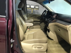 Used 2010  Honda Odyssey 5d Wagon EX-L w&sol;RES at Carolina Family Motors near Mooresville&comma; NC