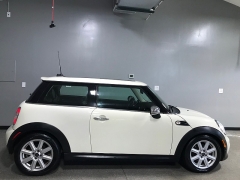 Used 2013  MINI Cooper Hardtop 2dr Cpe at Carolina Family Motors near Mooresville&comma; NC