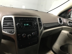 Used 2011  Jeep Grand Cherokee 4d SUV 4WD Laredo at Carolina Family Motors near Mooresville&comma; NC