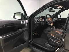 Used 2020  Jeep Grand Cherokee 4d SUV 4WD Laredo North at Carolina Family Motors near Mooresville&comma; NC