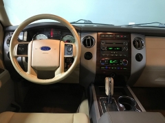 Used 2013  Ford Expedition 4d SUV 2WD XLT at Carolina Family Motors near Mooresville&comma; NC