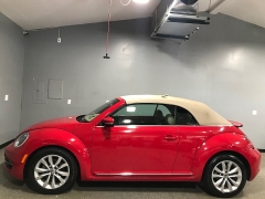 Used 2014  Volkswagen Beetle TDI 2d Convertible Auto at Carolina Family Motors near Mooresville&comma; NC