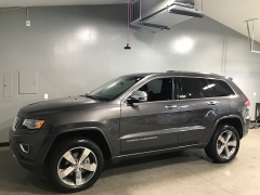 Used 2015  Jeep Grand Cherokee 4d SUV 4WD Overland at Carolina Family Motors near Mooresville&comma; NC