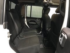 Used 2020  Jeep Gladiator Crew Cab Overland at Carolina Family Motors near Mooresville&comma; NC