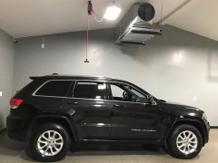 Used 2014  Jeep Grand Cherokee 4d SUV 4WD Laredo at Carolina Family Motors near Mooresville&comma; NC