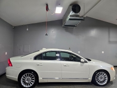 Used 2010  Volvo S80 4d Sedan 3.2L Moonroof at Carolina Family Motors near Mooresville, NC