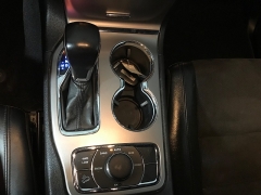 Used 2020  Jeep Grand Cherokee 4d SUV 4WD Laredo North at Carolina Family Motors near Mooresville&comma; NC