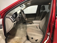Used 2011  Jeep Grand Cherokee 4d SUV 4WD Laredo at Carolina Family Motors near Mooresville&comma; NC