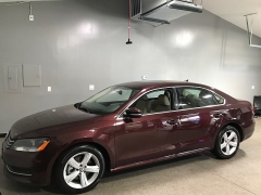 Used 2013  Volkswagen Passat 4d Sedan SE Auto&sol;PZEV at Carolina Family Motors near Mooresville&comma; NC