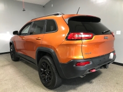 Used 2014  Jeep Cherokee 4d SUV 4WD Trailhawk V6 at Carolina Family Motors near Mooresville&comma; NC