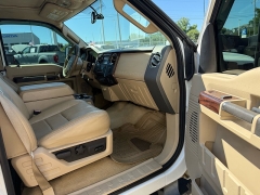 Used 2008  Ford Super Duty F-250 4WD Crew Cab Lariat at The Truck Farm near Easley&comma; SC