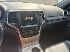 Used 2015  Jeep Grand Cherokee 4d SUV 4WD Limited at The Truck Farm near Easley&comma; SC