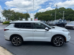 Used 2024  Mitsubishi Outlander SE FWD at The Truck Farm near Easley&comma; SC