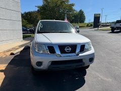 Used 2018  Nissan Frontier 4WD Crew Cab SV Auto at The Truck Farm near Easley&comma; SC