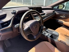 Used 2019  Lexus ES ES 350 FWD at The Truck Farm near Easley&comma; SC