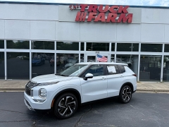  2024 Mitsubishi Outlander SE FWD at The Truck Farm near Easley&comma; SC