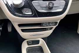 Used 2022  Chrysler Pacifica Hybrid Touring L FWD at The Gilstrap Family Dealerships near Easley&comma; SC