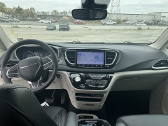 Used 2024  Chrysler Pacifica Touring L FWD at The Gilstrap Family Dealerships near Easley&comma; SC