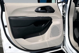 Used 2024  Chrysler Pacifica Touring L FWD at The Gilstrap Family Dealerships near Easley&comma; SC