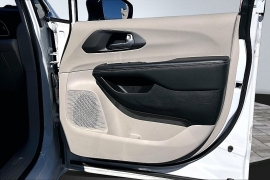 Used 2024  Chrysler Pacifica Touring L FWD at The Gilstrap Family Dealerships near Easley&comma; SC