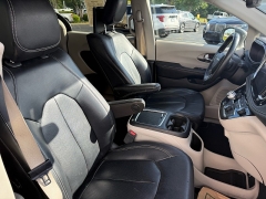 Used 2022  Chrysler Pacifica Hybrid Touring L FWD at The Truck Farm near Easley&comma; SC
