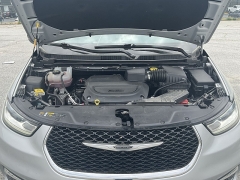 Used 2024  Chrysler Pacifica Touring L FWD at The Gilstrap Family Dealerships near Easley&comma; SC