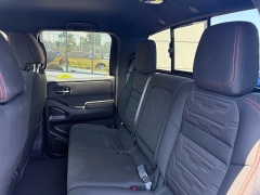 Used 2024  Nissan Frontier Crew Cab 4x2 PRO-X at The Truck Farm near Easley&comma; SC