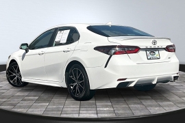 Used 2024  Toyota Camry SE Auto at The Gilstrap Family Dealerships near Easley&comma; SC