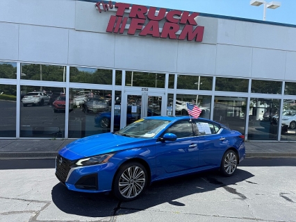 Used 2025 Nissan Altima SL AWD at Greenville Truck Farm near Greenville, SC