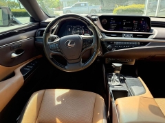 Used 2019  Lexus ES ES 350 FWD at The Truck Farm near Easley&comma; SC