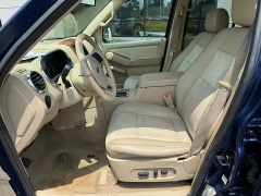 Used 2006  Ford Explorer 4d SUV 4WD Eddie Bauer at The Truck Farm near Easley&comma; SC