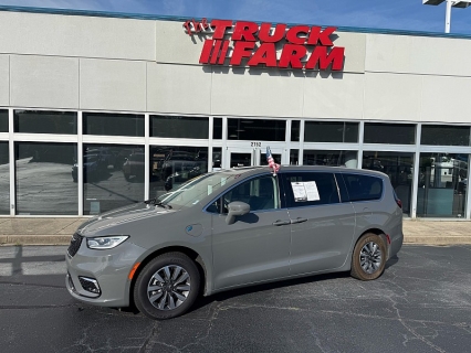 Used 2022 Chrysler Pacifica Hybrid Touring L FWD at Greenville Truck Farm near Greenville, SC