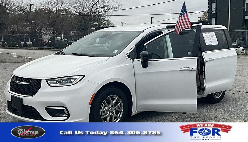 Used 2024  Chrysler Pacifica Touring L FWD at The Gilstrap Family Dealerships near Easley&comma; SC