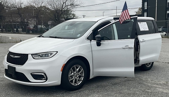 Used 2024 Chrysler Pacifica Touring L FWD at Greenville Truck Farm near Greenville, SC