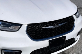 Used 2024  Chrysler Pacifica Touring L FWD at The Gilstrap Family Dealerships near Easley&comma; SC