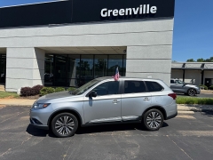 Used 2019  Mitsubishi Outlander 4d SUV FWD ES at The Truck Farm near Easley&comma; SC