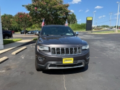 Used 2015  Jeep Grand Cherokee 4d SUV 4WD Limited at The Truck Farm near Easley&comma; SC