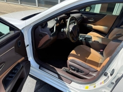 Used 2019  Lexus ES ES 350 FWD at The Truck Farm near Easley&comma; SC