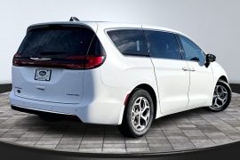 Used 2024  Chrysler Pacifica Limited FWD at The Gilstrap Family Dealerships near Easley&comma; SC